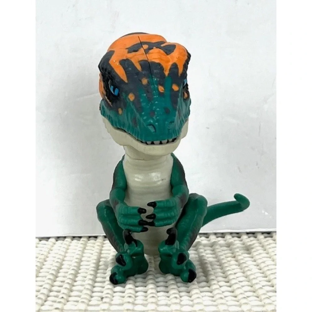 Wow‎ Wee SCRATCH Untamed Fingerlings Raptor Dinosaur T-Rex